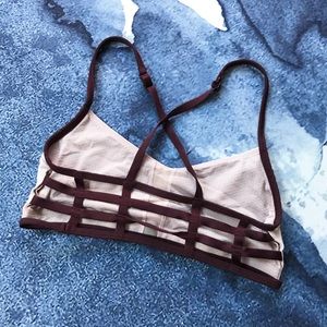 < lululemon > hot spell bra